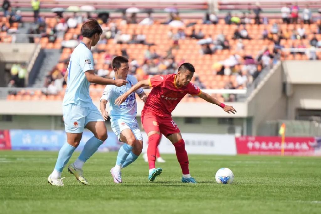 中乙重庆铜梁龙首发,中乙重庆铜梁龙和大连比赛结果