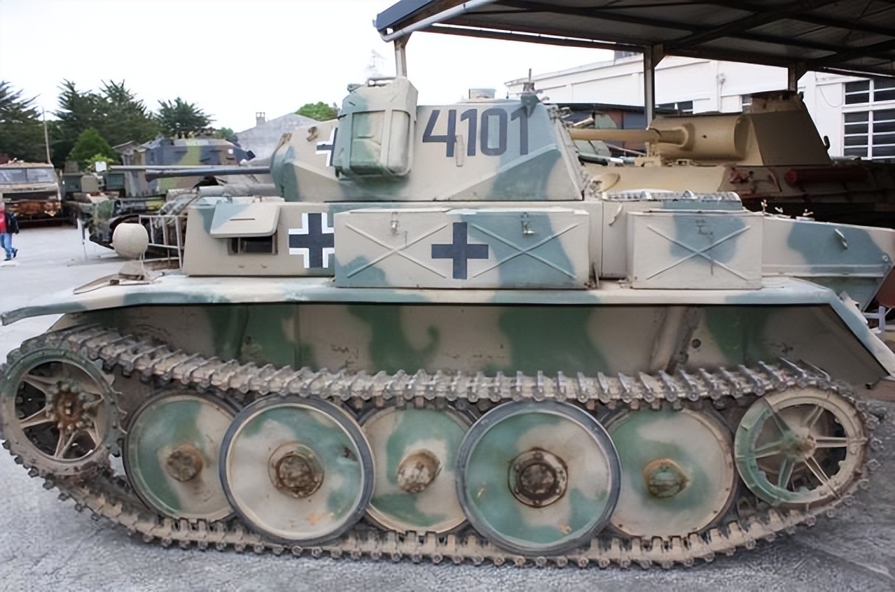 德军二号坦克,二战德军二号坦克纪录片