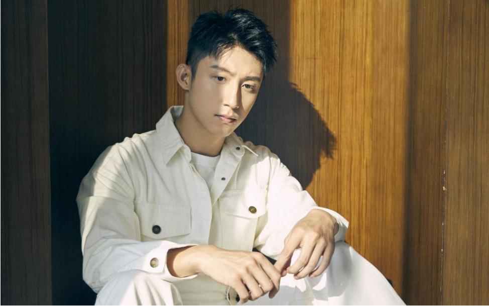 《红海行动》后，黄景瑜又有代表作，合作的王丽坤比李沁更有CP感