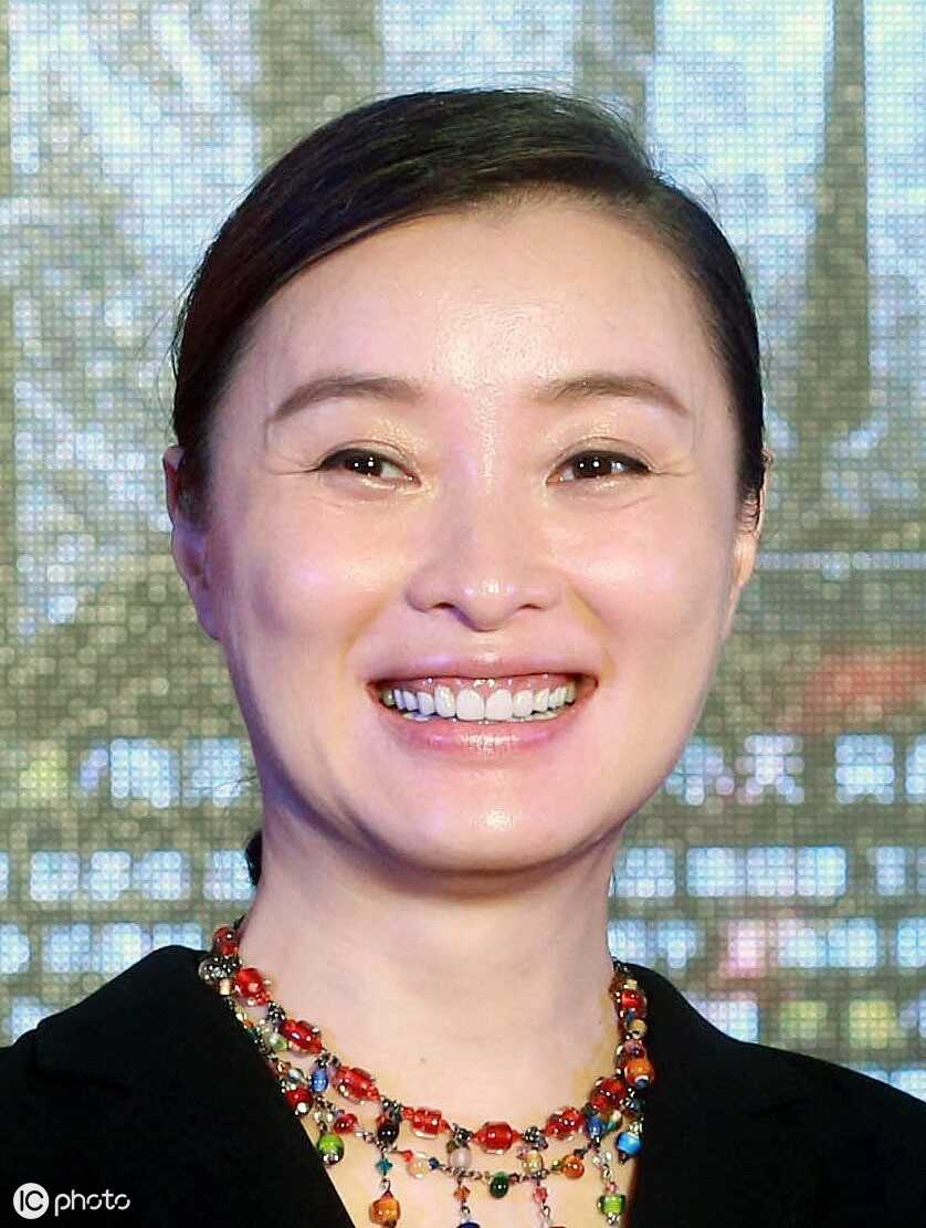 吴越的穿搭技巧有哪些特点,吴越同款短发