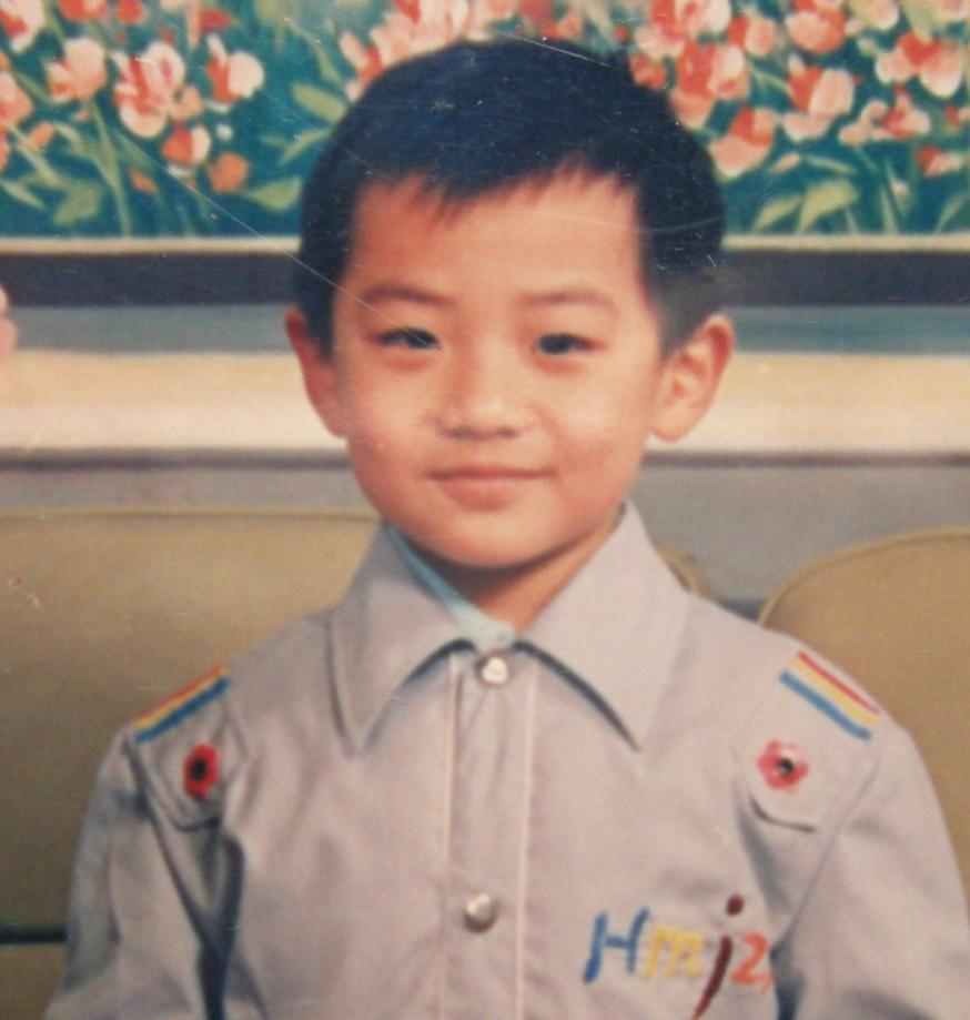 最新等着我主持人舒冬,央视等着我栏目主持人舒冬的衣着