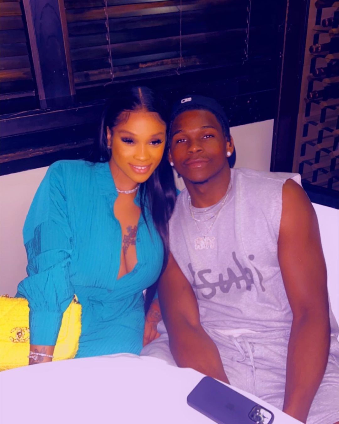 喜当爹!爱德华兹2.6亿顶薪全给29岁女友花,还抚养她和前任7岁儿子