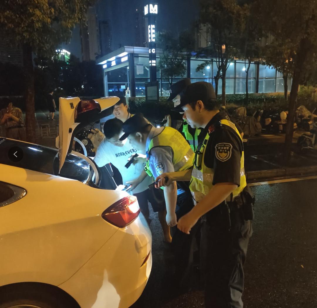 公安机关重拳出击打击违法犯罪,武汉警方打击犯罪