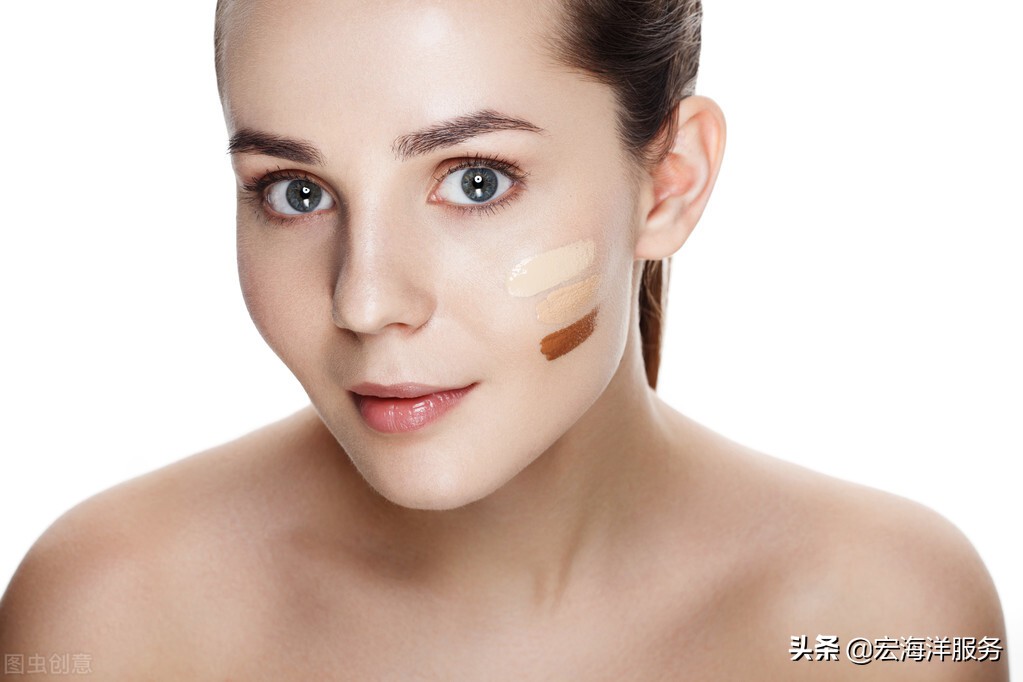 如何化妆不卡粉不脱妆,如何化妆自然而且漂亮