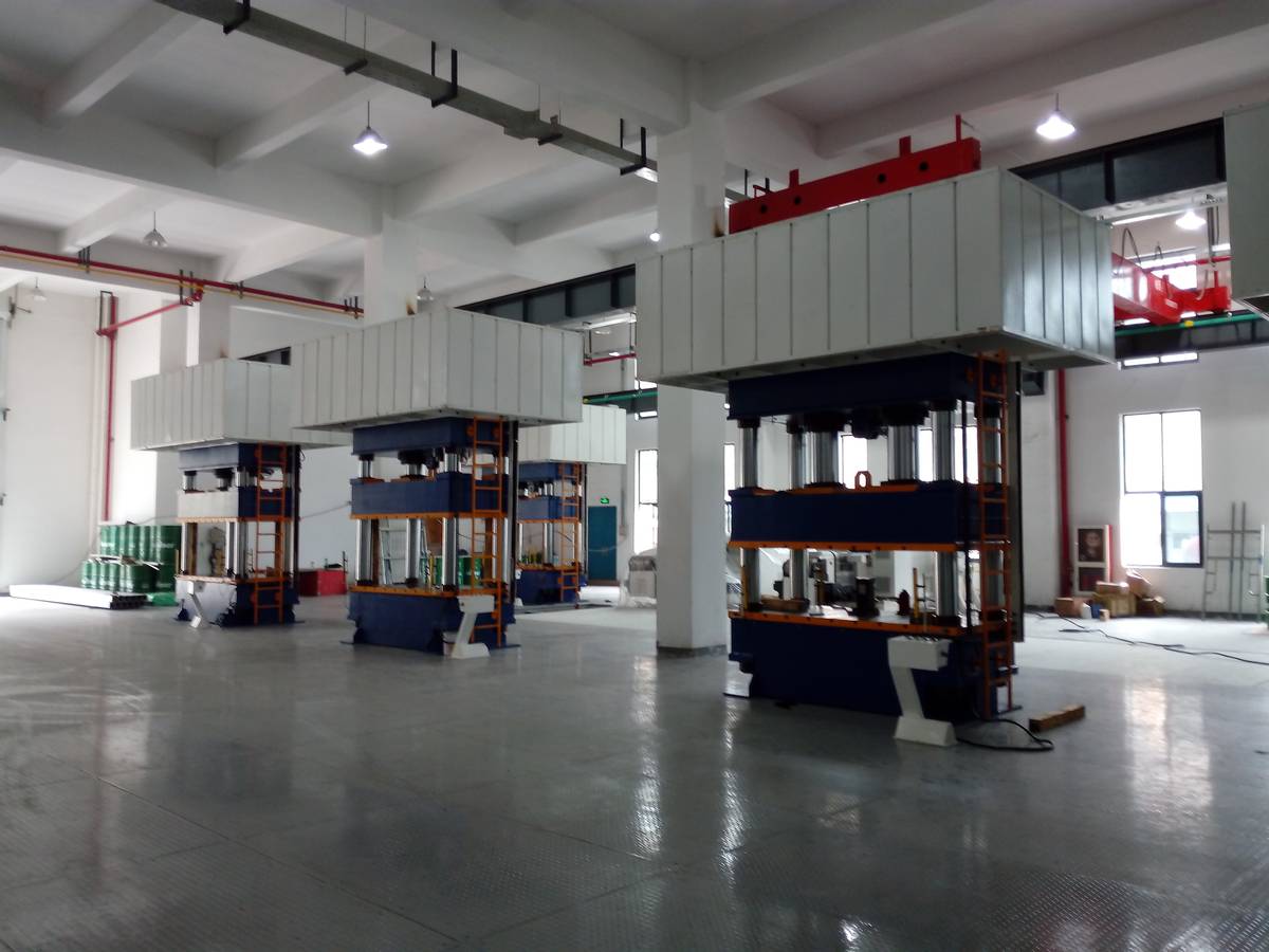 购买液压机大概价格多少,威力重工压力机