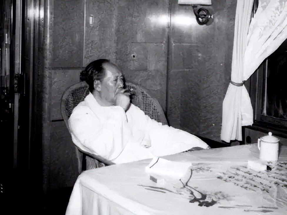 涨姿势了，原来香烟对于毛主席是这么一个存在