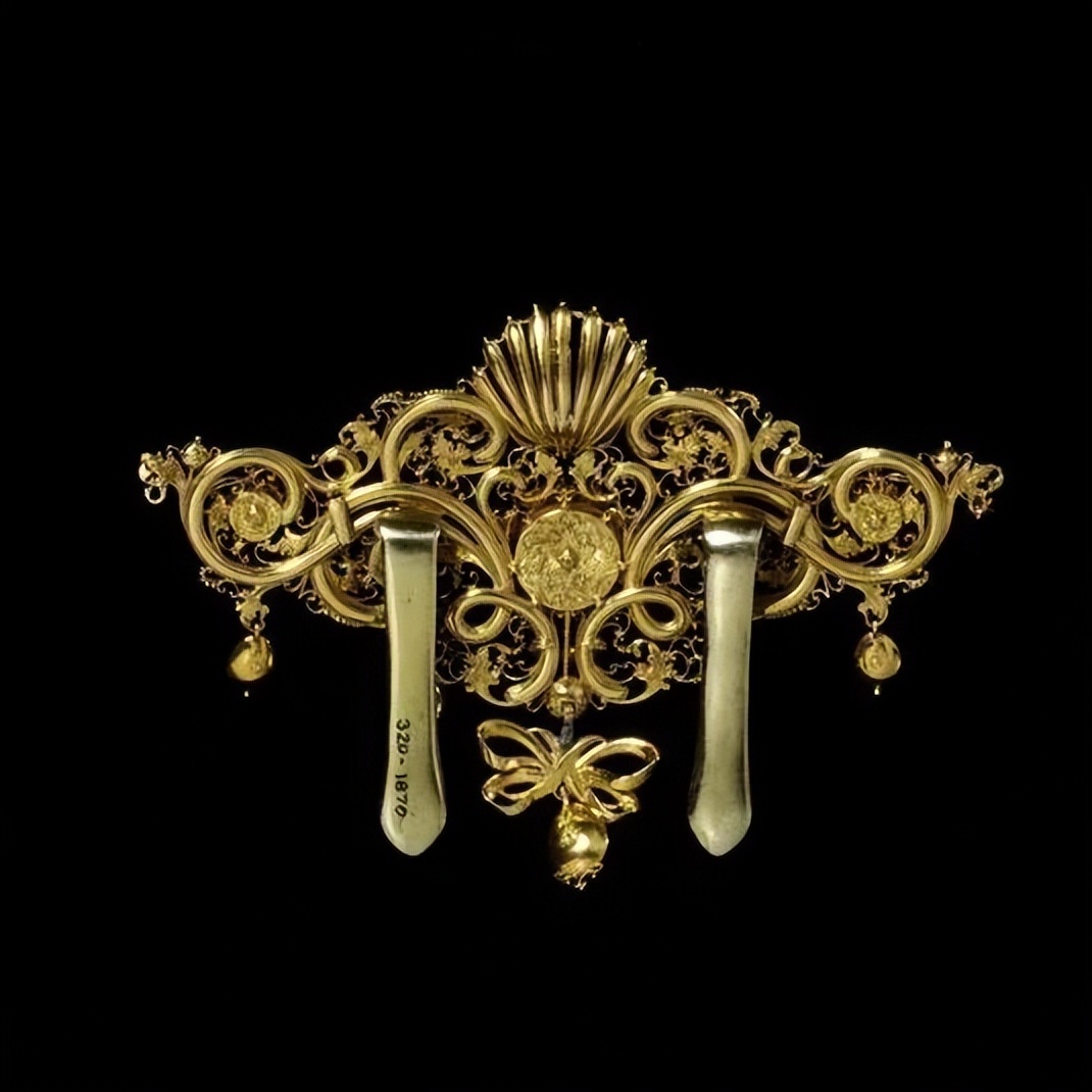 贵族帽女士,贵族皇冠怎样戴