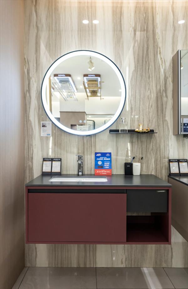 无接触式马桶,九牧浴室柜和马桶