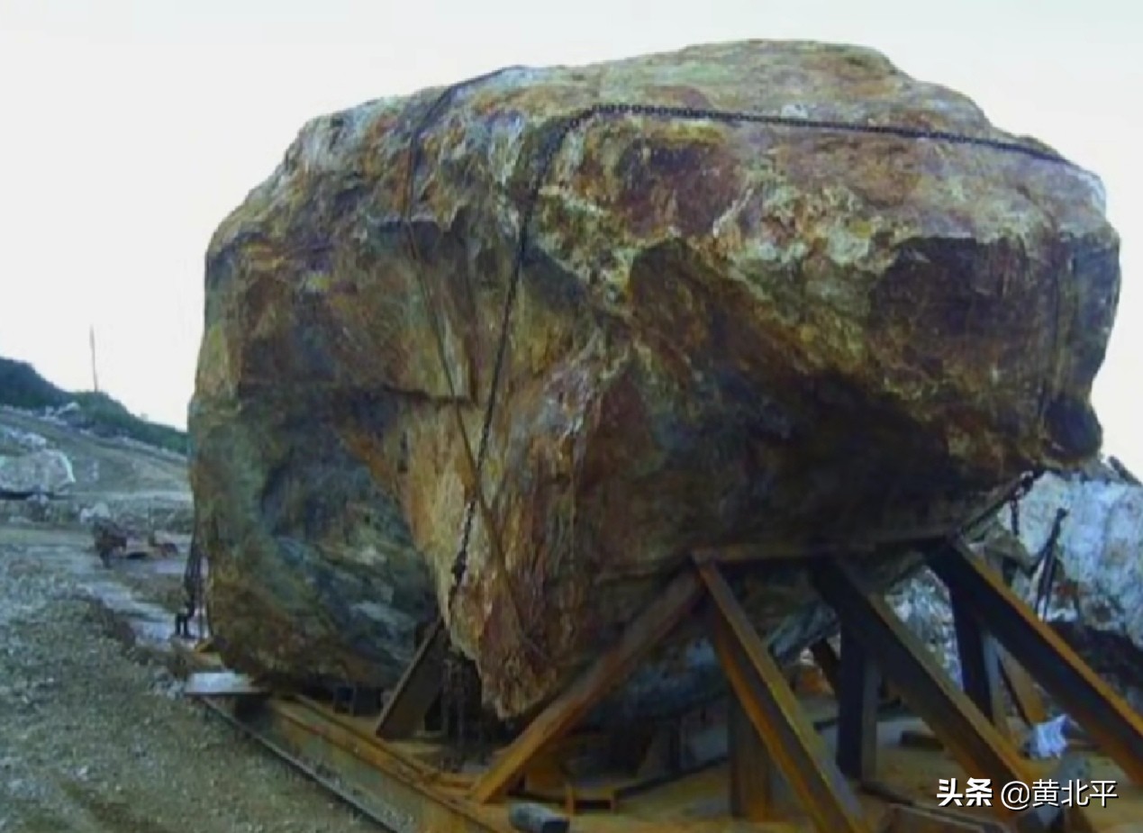 岫岩满族自治县哈达碑镇玉石村,辽宁鞍山最大的玉石