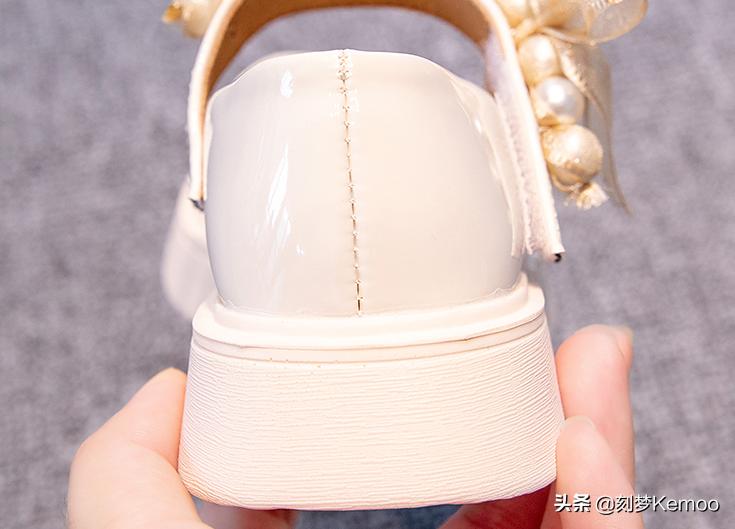 鞋子不合适会影响宝宝走路姿势吗,小孩穿不合适的鞋子会怎么样