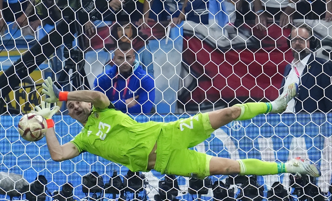 卡塔尔世界杯经典五大战役,卡塔尔世界杯最惨烈的比赛