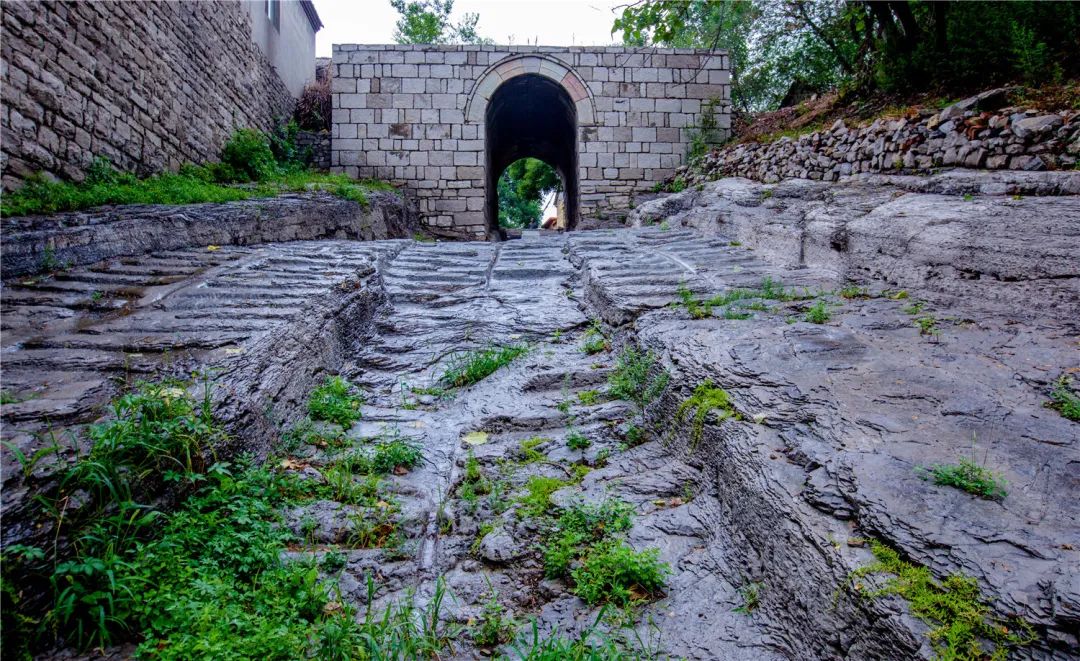 济南夜市网红打卡地点,济南网红打卡地经三路
