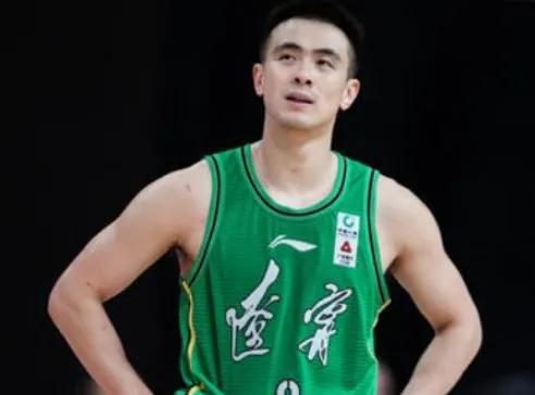 郭艾伦巅峰扛起辽宁队比赛,辽粤大战郭艾伦单骑救主