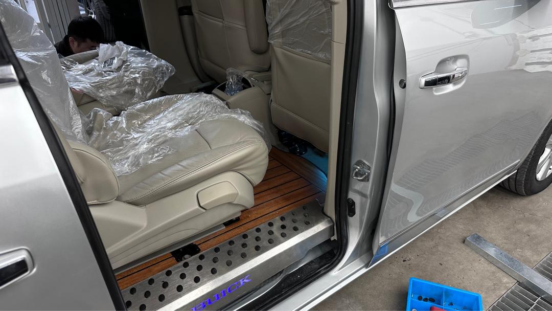 破烂的车变成新车,破烂的车子翻新