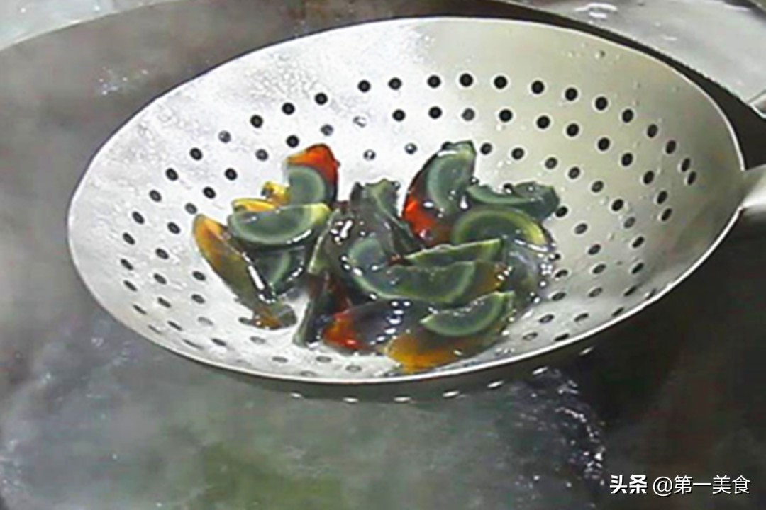 适合老年人喝的大补汤有哪些,中老年安神汤