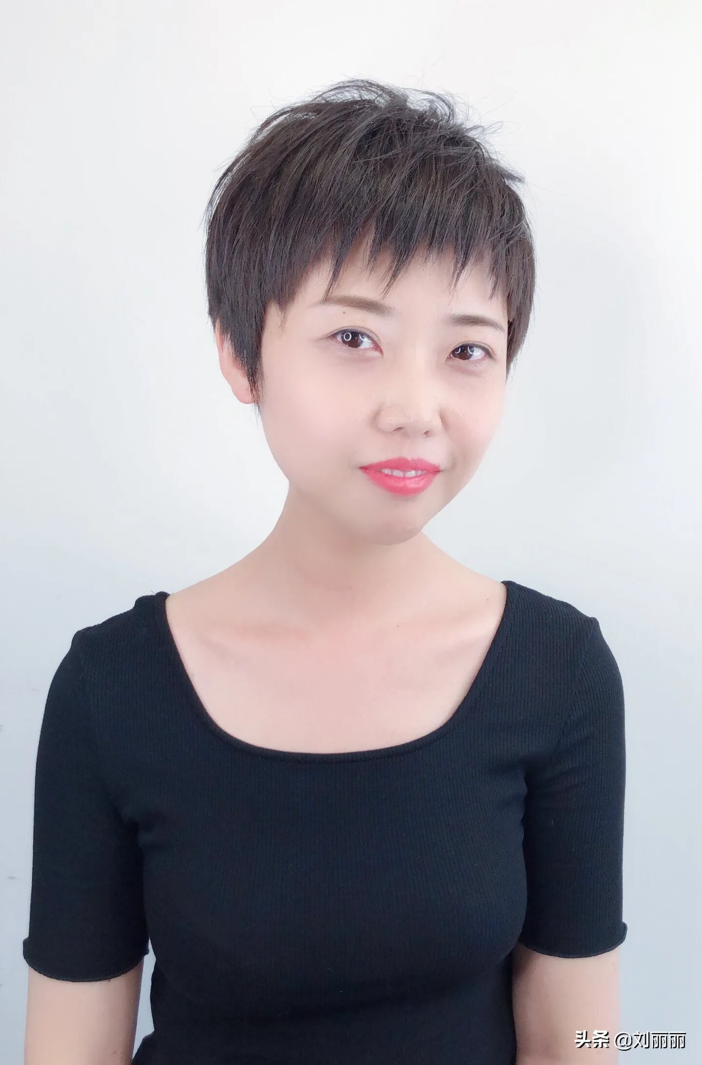 夏天不染又好看的短发型,夏天短发免打理发型