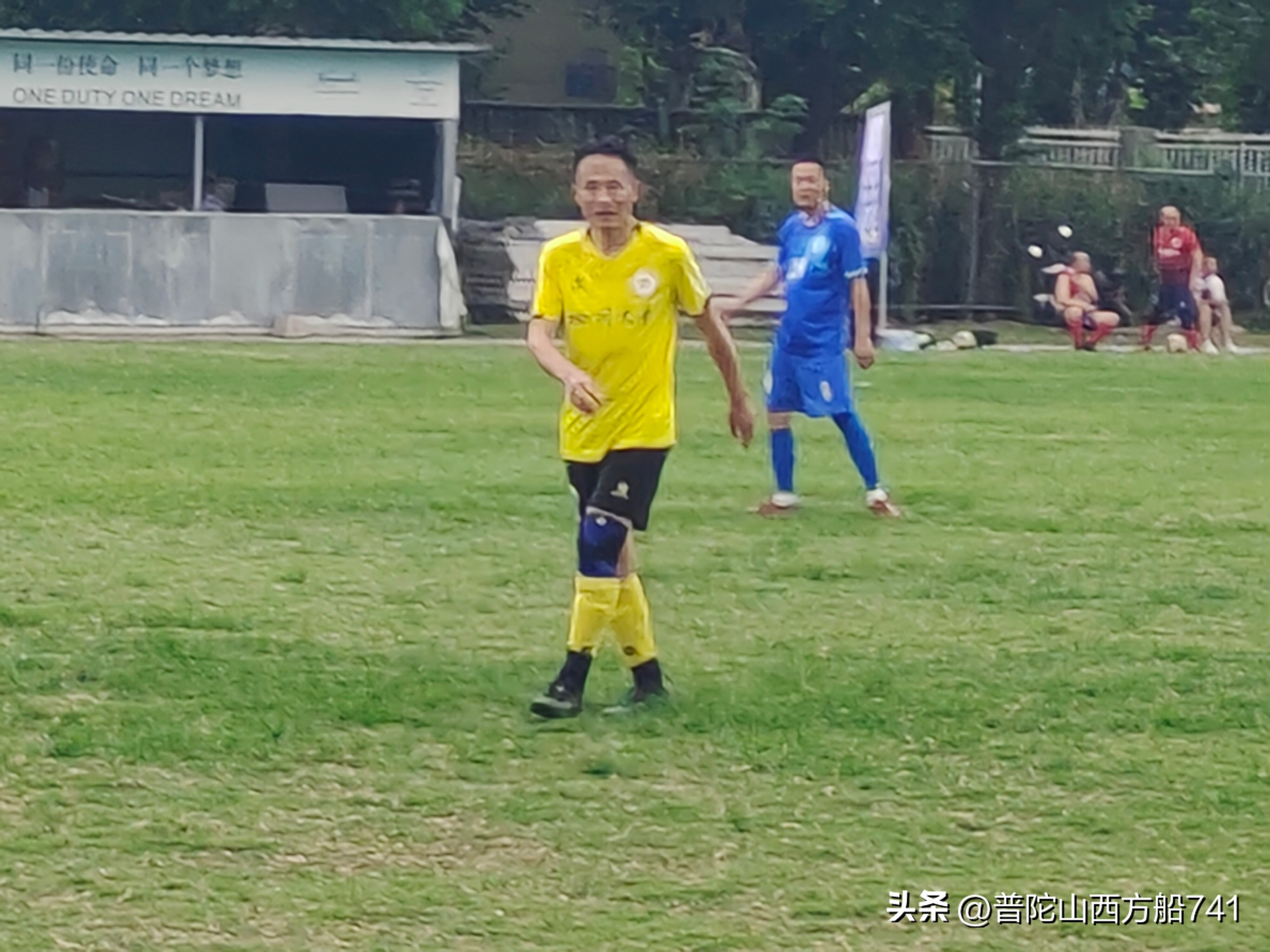 海联学院足球队,海联篮球队