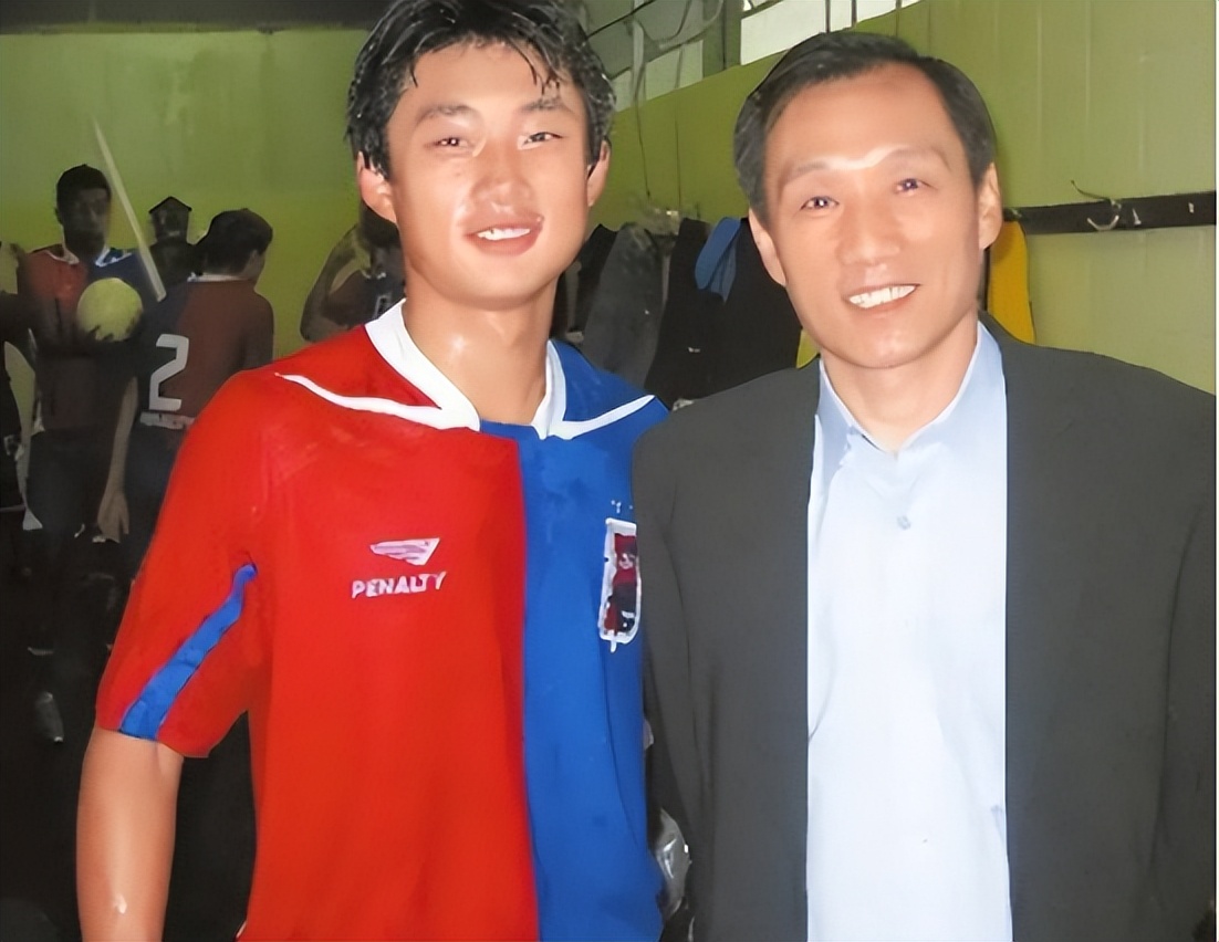 孙贤禄现状,前国脚孙贤禄和贝利互换球衣