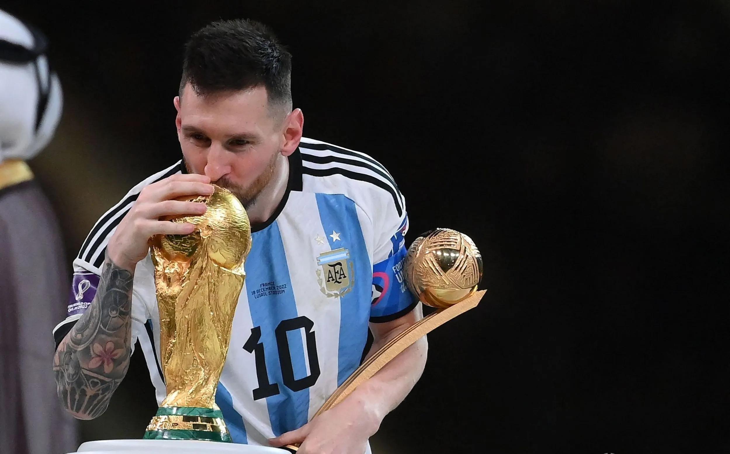 梅西终圆梦捧起大力神杯,梅西圆梦世界杯颁奖全程