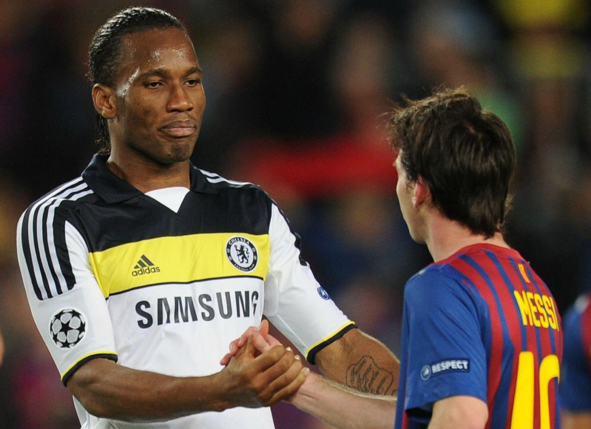 足坛的三大球风相克，两支蓝*用军**防守反击致胜，拜仁竟也有苦主