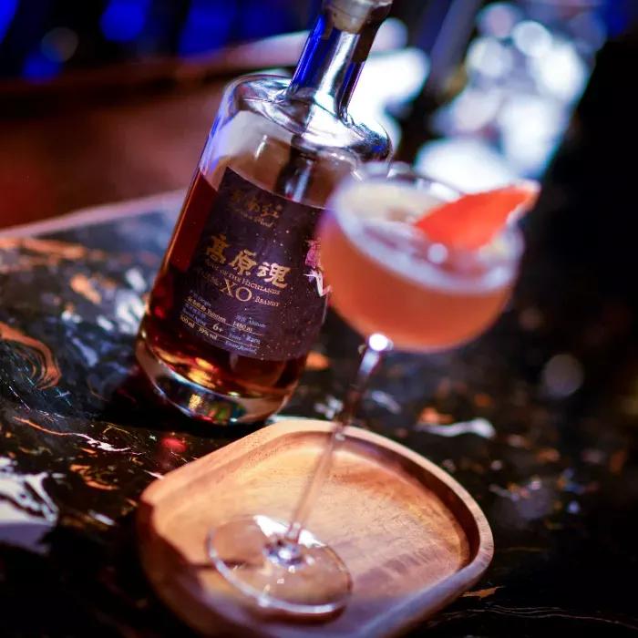 云南红葡萄烈酒怎么喝,云南红高原玫瑰全汁葡萄酒