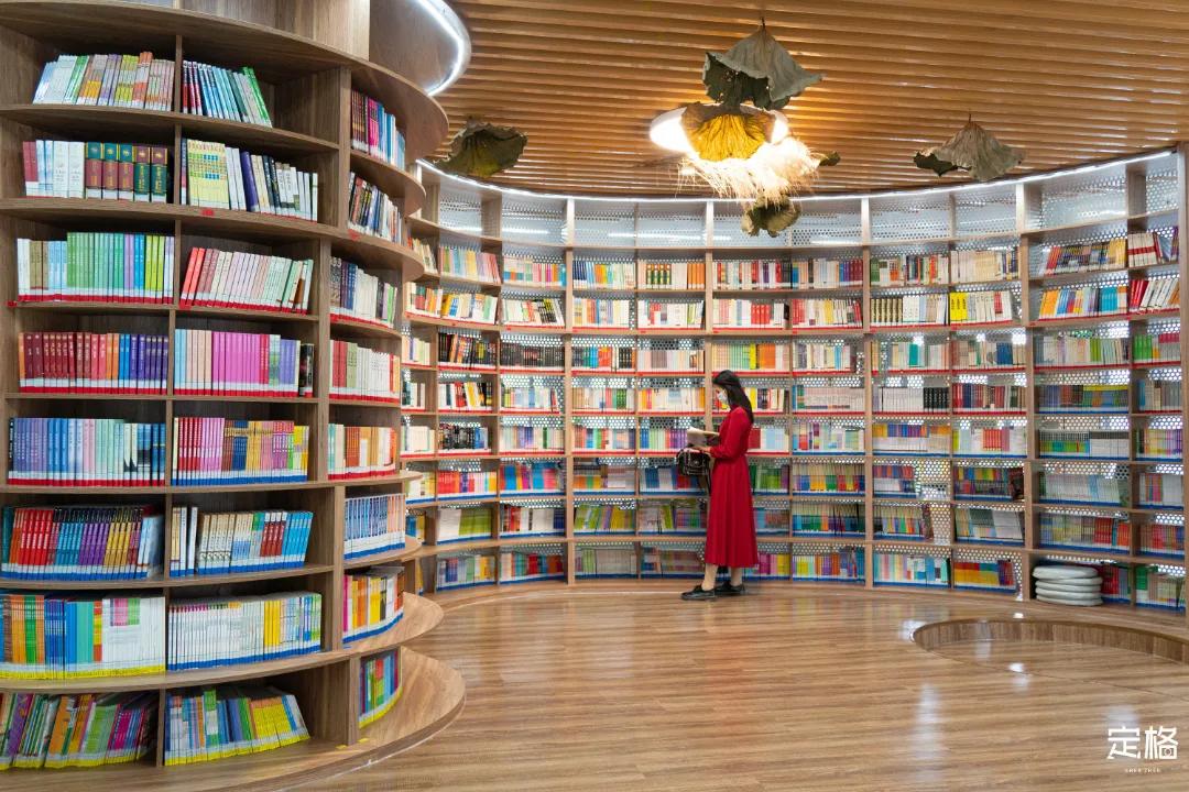 娲箹鍏洯娣卞湷,娲箹鍏洯鑽疯姳