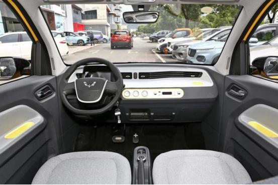 时尚的代步车宏光miniev马卡龙,宏光miniev马卡龙神秘车