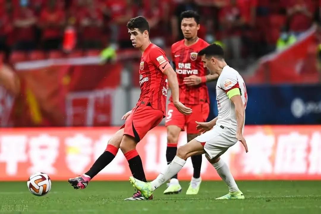 中超最新积分榜蓉城绝杀海港稳居第二山东泰山和北京国安进入前六