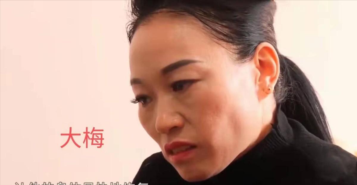 小鲜肉丈夫被47岁妻子家暴,丈夫家暴妻子说出真相惊呆众人