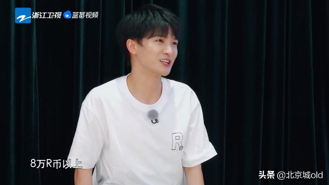 奔跑吧第十季周深搞笑花絮,奔跑吧第四季周深指压板