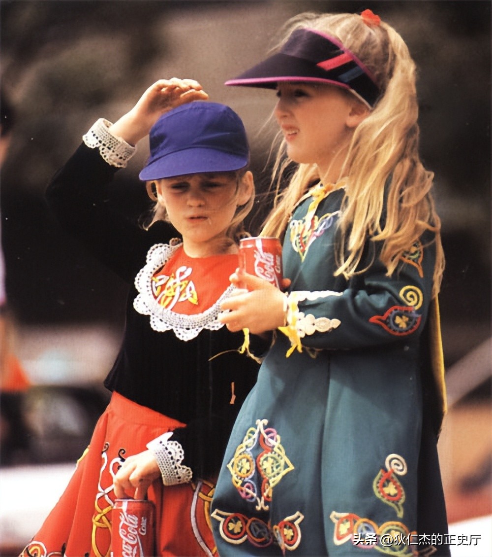 爱尔兰穷人和富人都爱穿斗篷，英国人为何“看不惯”？