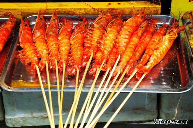 在长沙买了8根炸串被要价115元,长沙115元8根炸串后续光明网