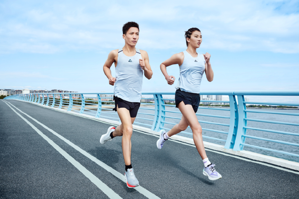 匹克up302.0测评,匹克碳板跑鞋up302.0