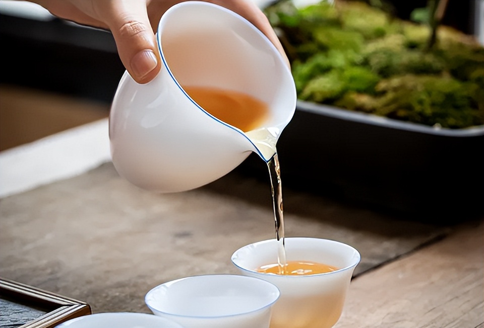 茶叶越泡越苦什么原因,茶叶又苦又涩怎么办