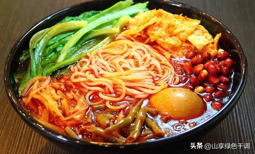 螺蛳粉公开真实配方秘方,柳州螺蛳粉汤料配方和辣椒油配方