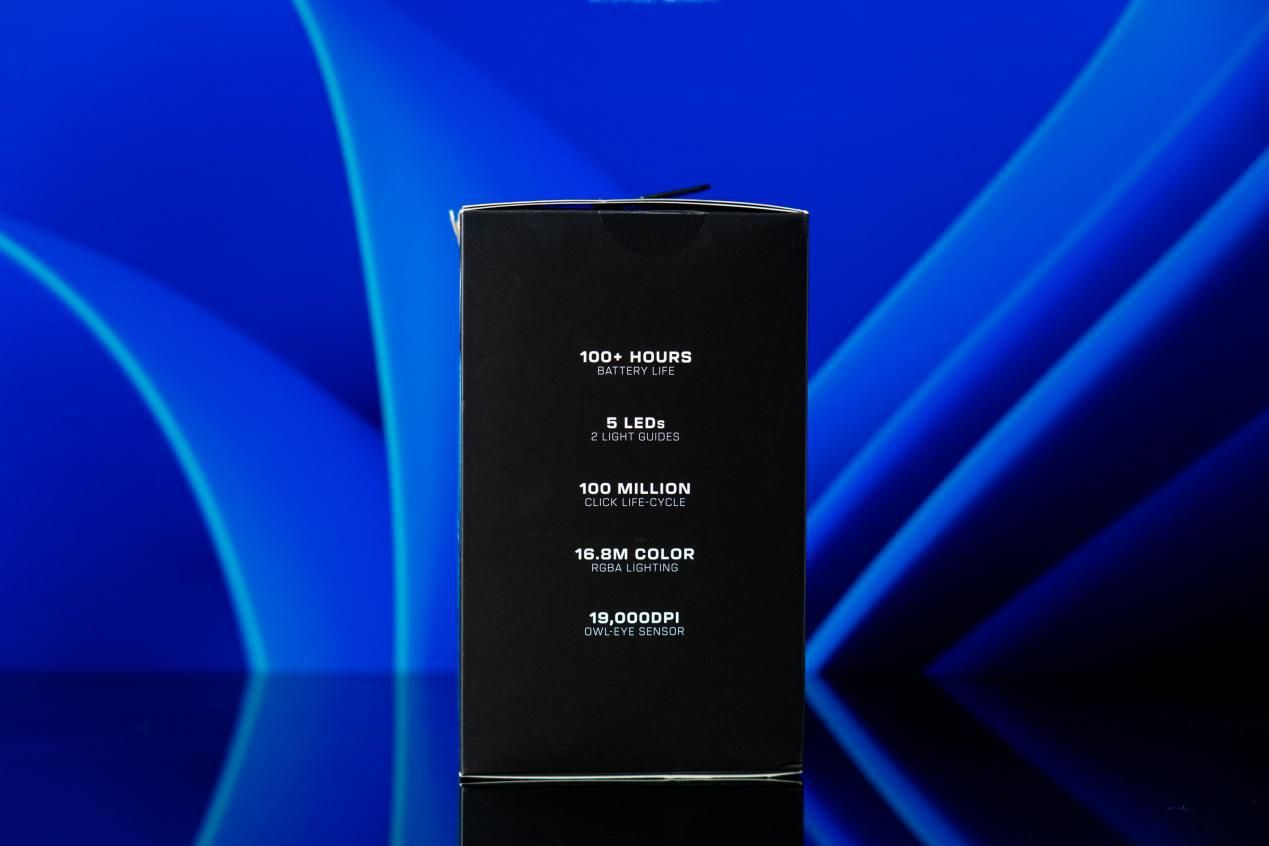 专业操控也可以很RGB冰豹KoneXPAir无线游戏鼠标体验