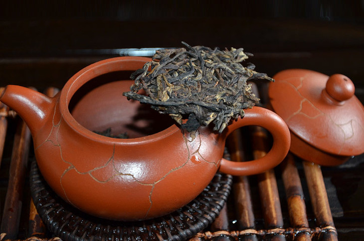 大益班章乔木生态饼茶茶王价格,班章茶王七子饼茶