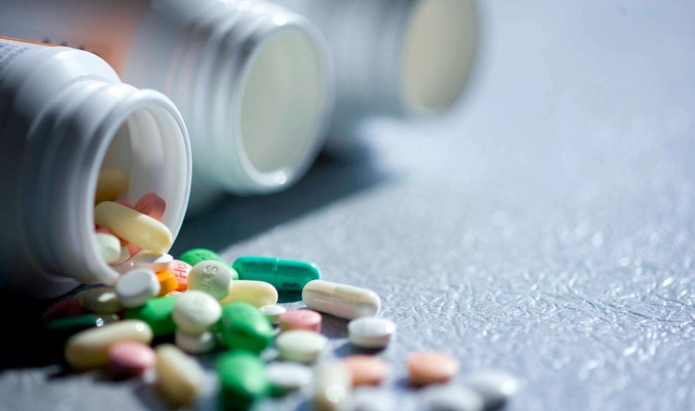 外阴特别肥大怎么回事,女生阴道有什么症状要注意身体