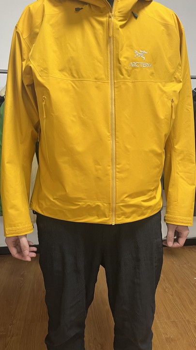 始祖鸟冲锋衣betalt上身长吗,始祖鸟beta冲锋衣冬天能穿吗