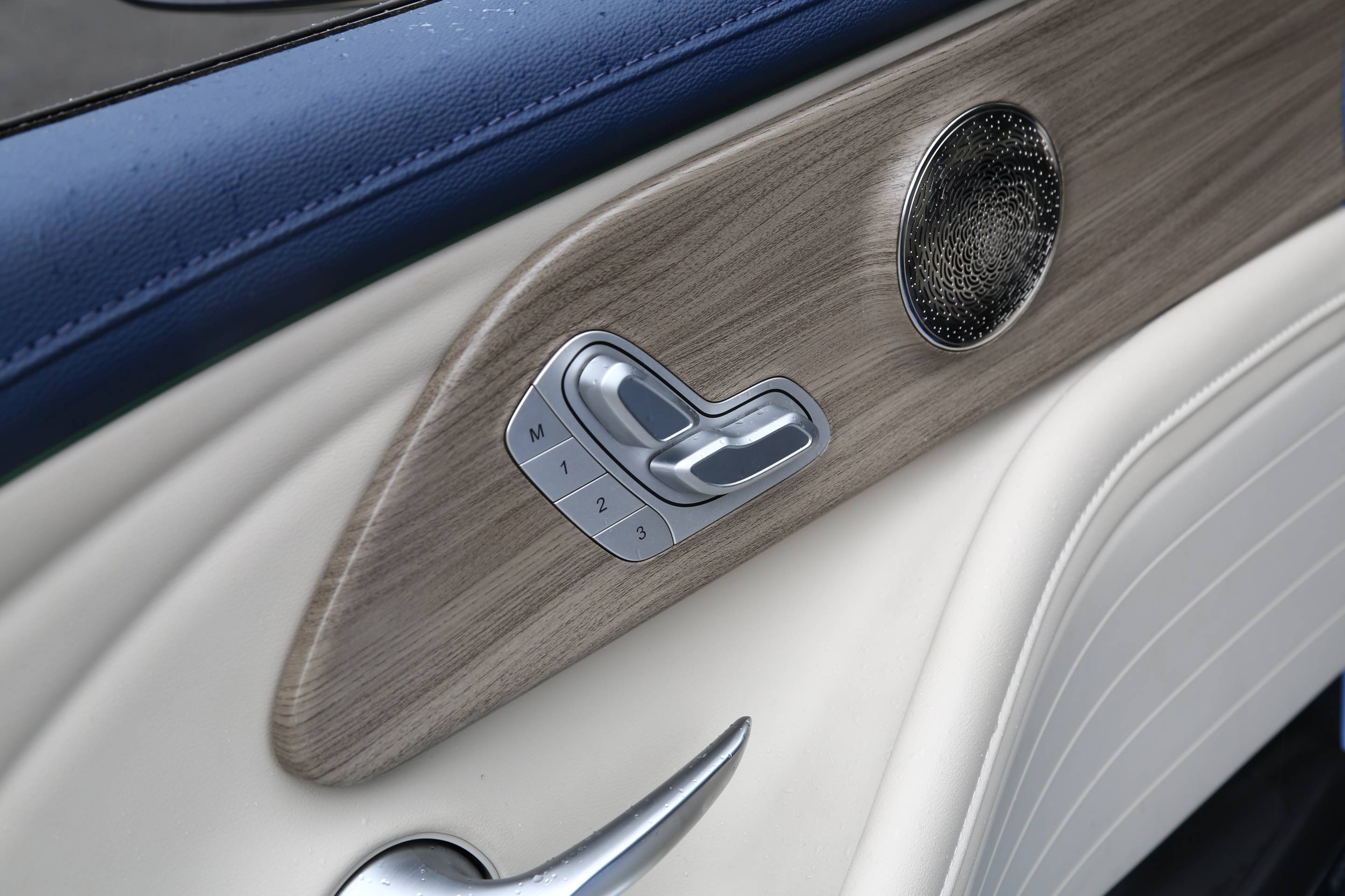 奇瑞艾瑞泽8对比长安uni-v,奇瑞艾瑞泽82.0t试驾