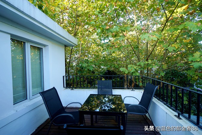 周末白相里的一张床、一群朋友、暴走于迪士尼乐园