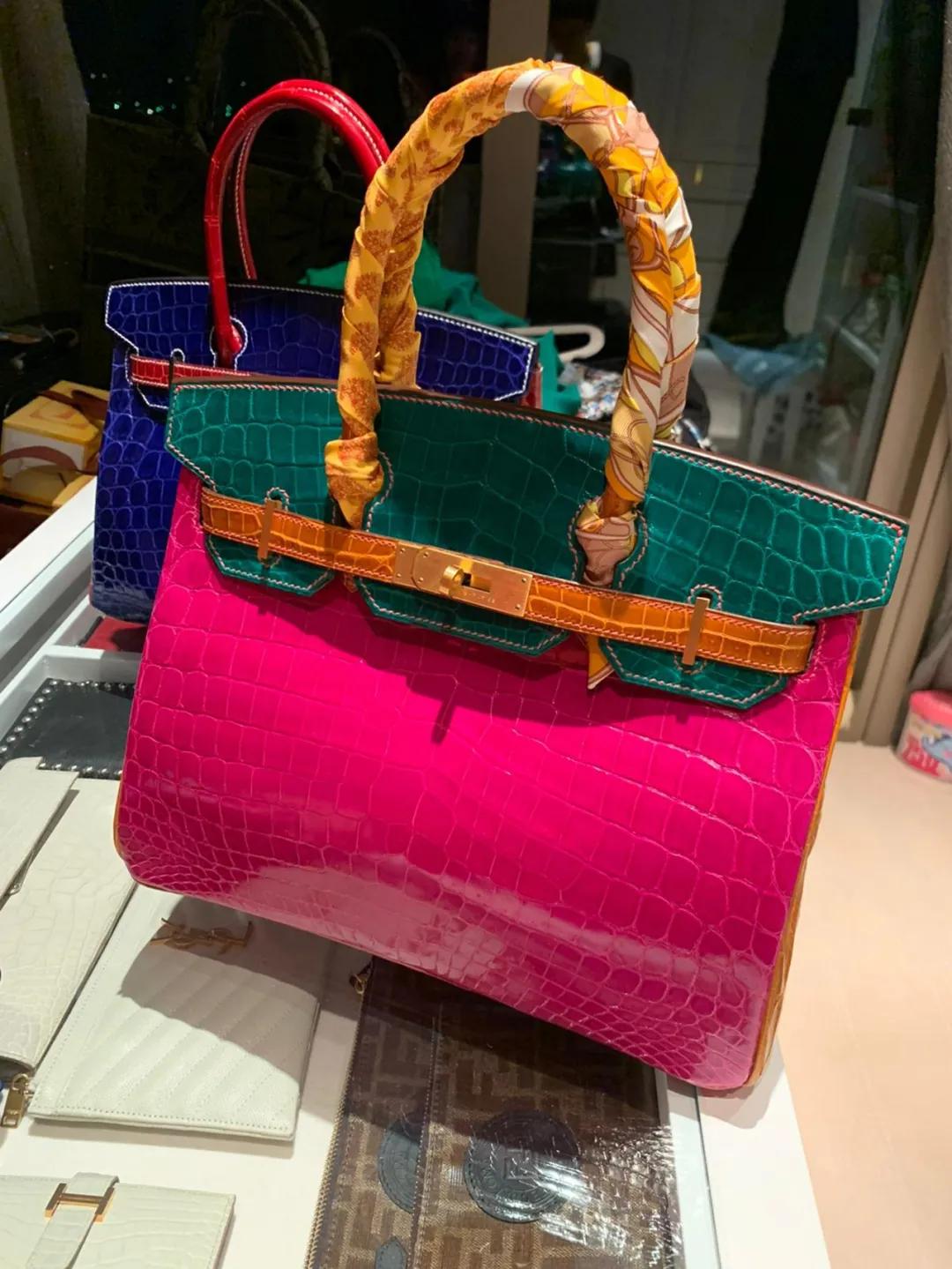 58岁亿万富婆带资入组，无人敢骂：风水大师都当上女主了...