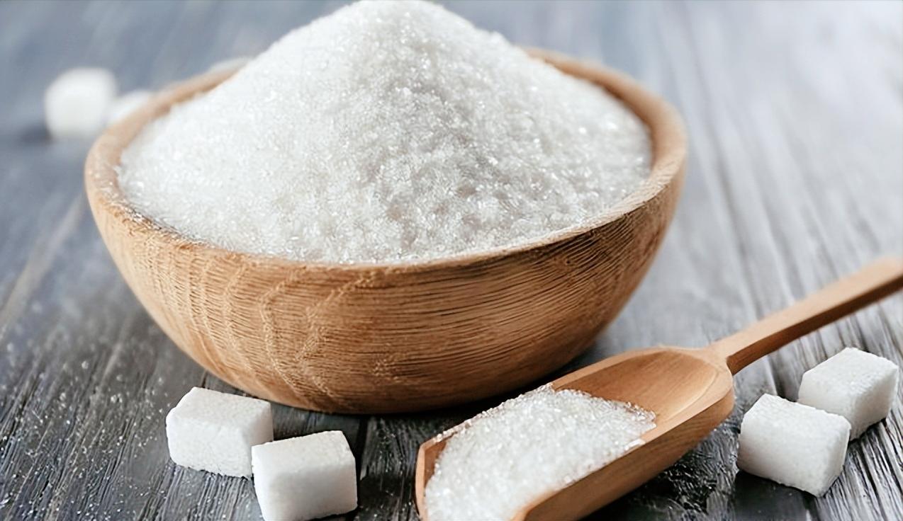 建筑工人为何在水泥中加白糖,建筑工人如何使用沙子和水泥