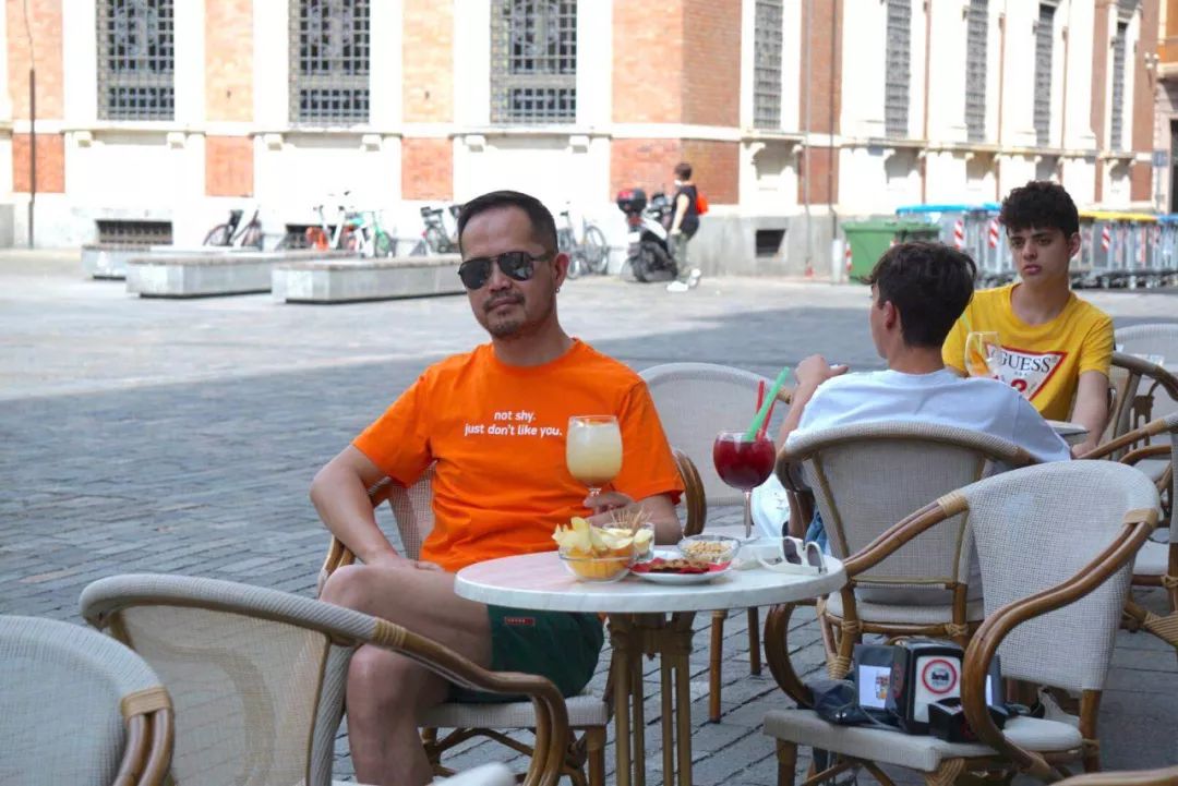 意大利米兰街头时尚视频,米兰街头人们为什么那么时尚悠闲