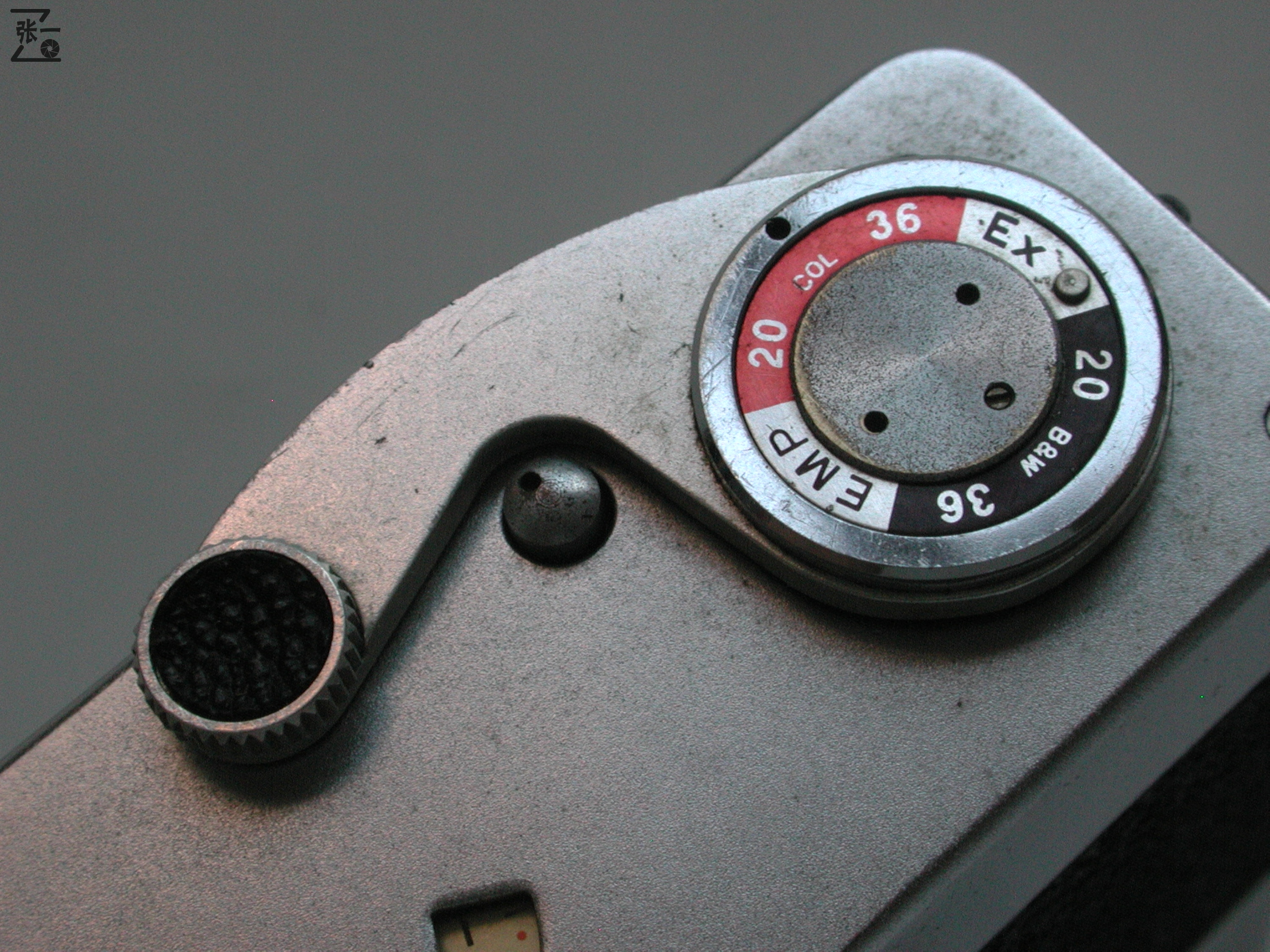 倒片旋钮在机身侧面的日本Fujica35Auto-M旁轴相机！1962年问世