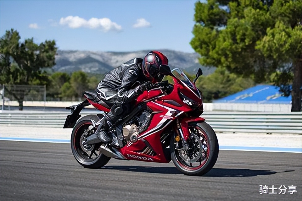 新手第1次买摩托车应该怎么选,新手买摩托车有什么忌讳