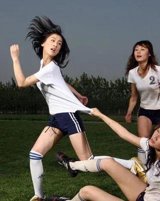 各国足球拉拉队美女服装,女足球拉拉队图片