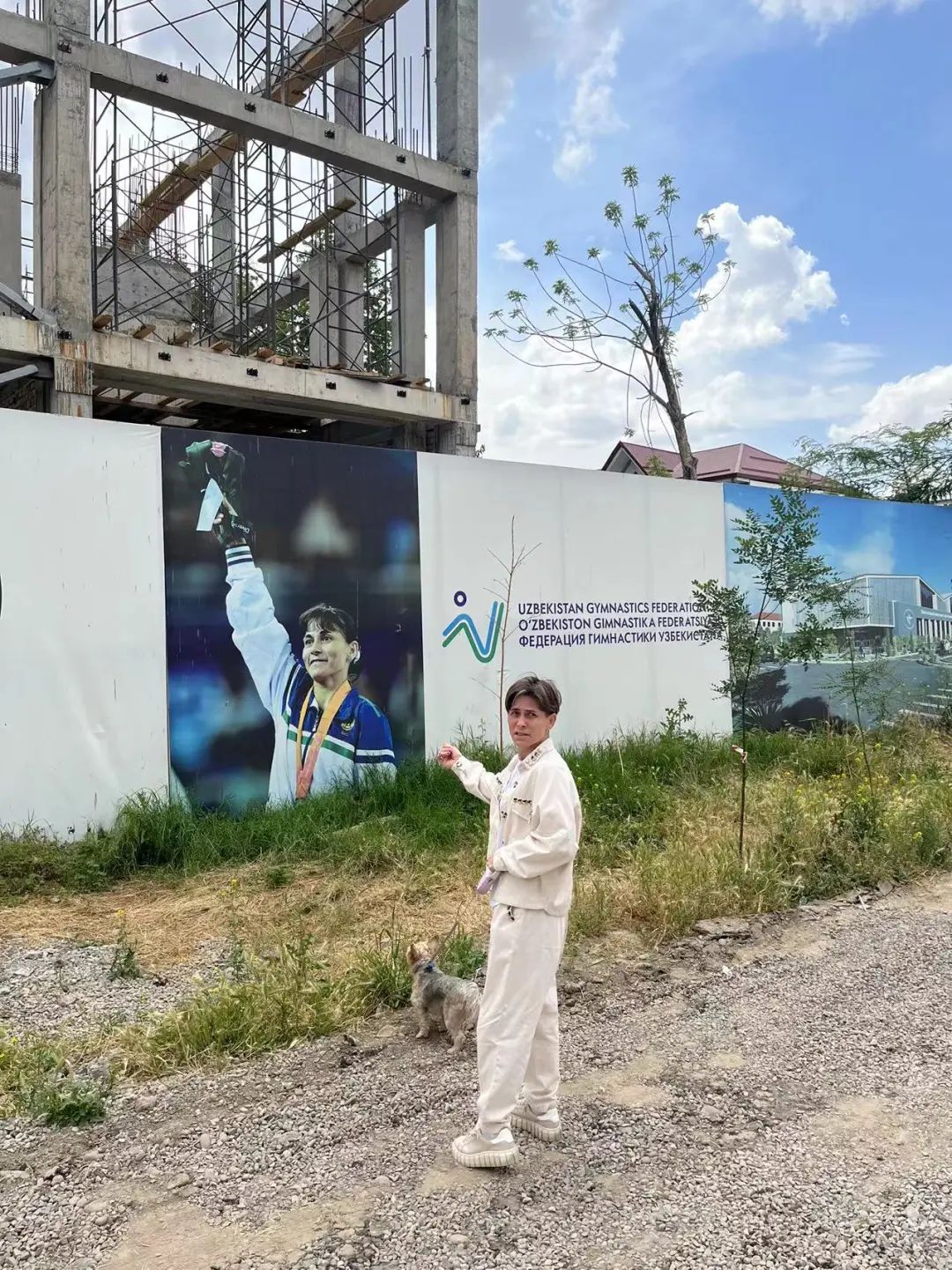 在塔什干,在帕米尔高原与塔吉克人同生活