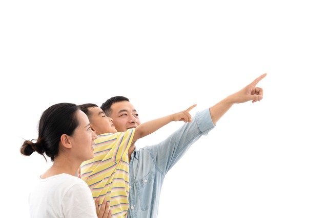 我花钱请人照看孙子，儿媳觉得我没亲自照看到处散布谣言