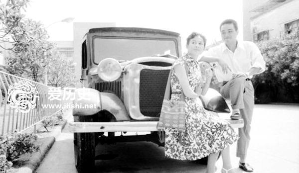 80年代年轻人的幸福生活开个小摩托比大奔还气派